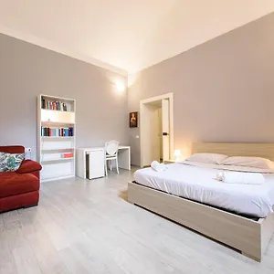 Via Atri 37 Appartement
